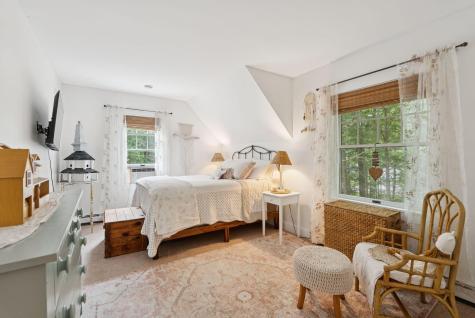 2 Valley Avenue Falmouth ME 04105