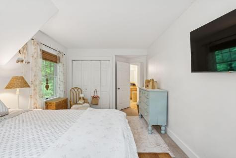 2 Valley Avenue Falmouth ME 04105