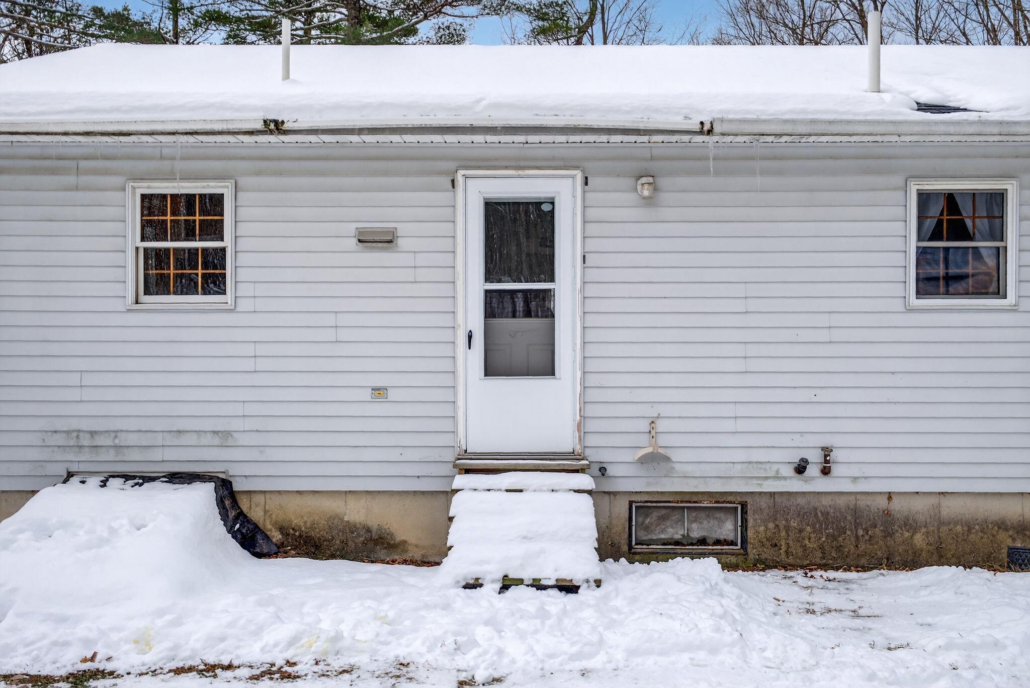 3187 Middle Road Sidney ME 04330