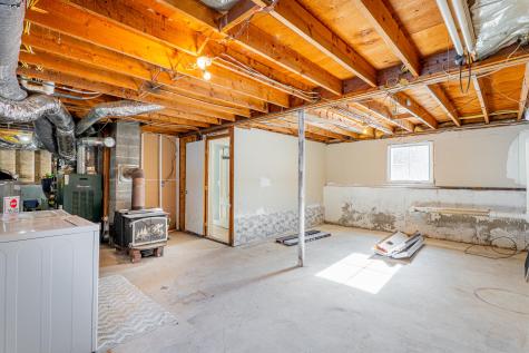 18 Eaton Drive Buxton ME 04093