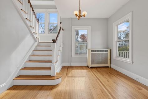 6 Sea View Avenue Cape Elizabeth ME 04107