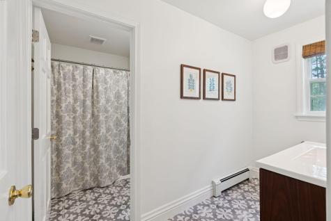 6 Beechwood Lane Falmouth ME 04105