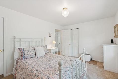 6 Beechwood Lane Falmouth ME 04105
