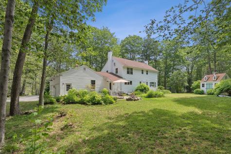 6 Beechwood Lane Falmouth ME 04105