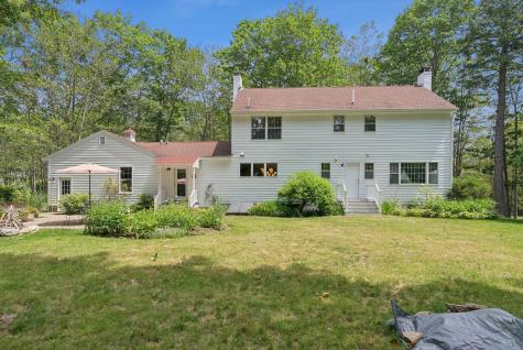 6 Beechwood Lane Falmouth ME 04105