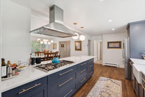 6 Beechwood Lane Falmouth ME 04105