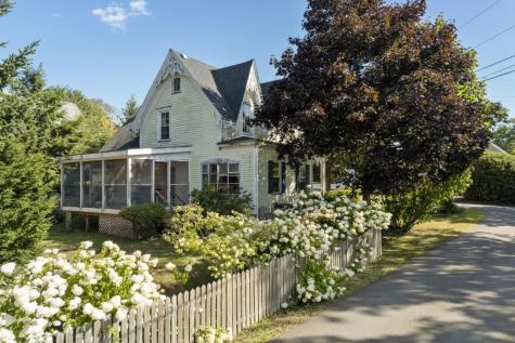 24 Barlow Hill Road Boothbay ME 04544