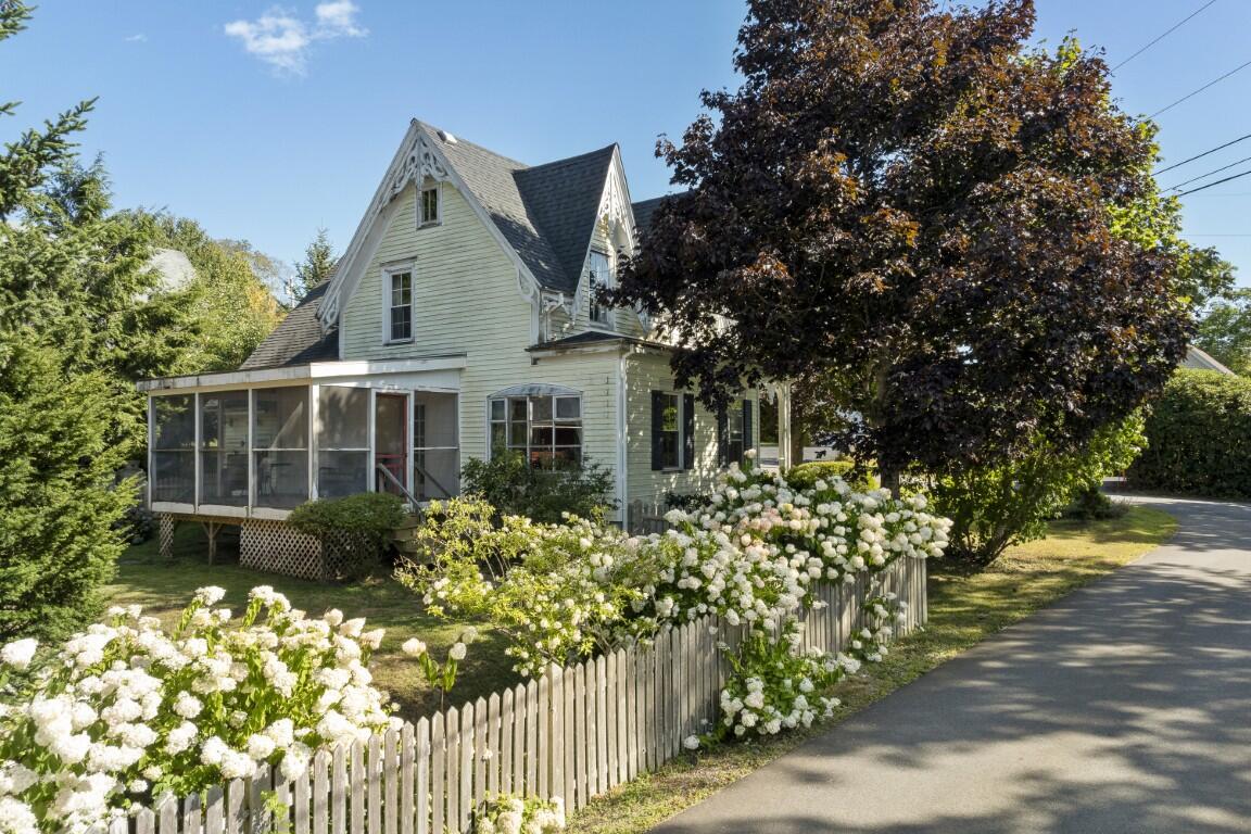 24 Barlow Hill Road Boothbay ME 04544