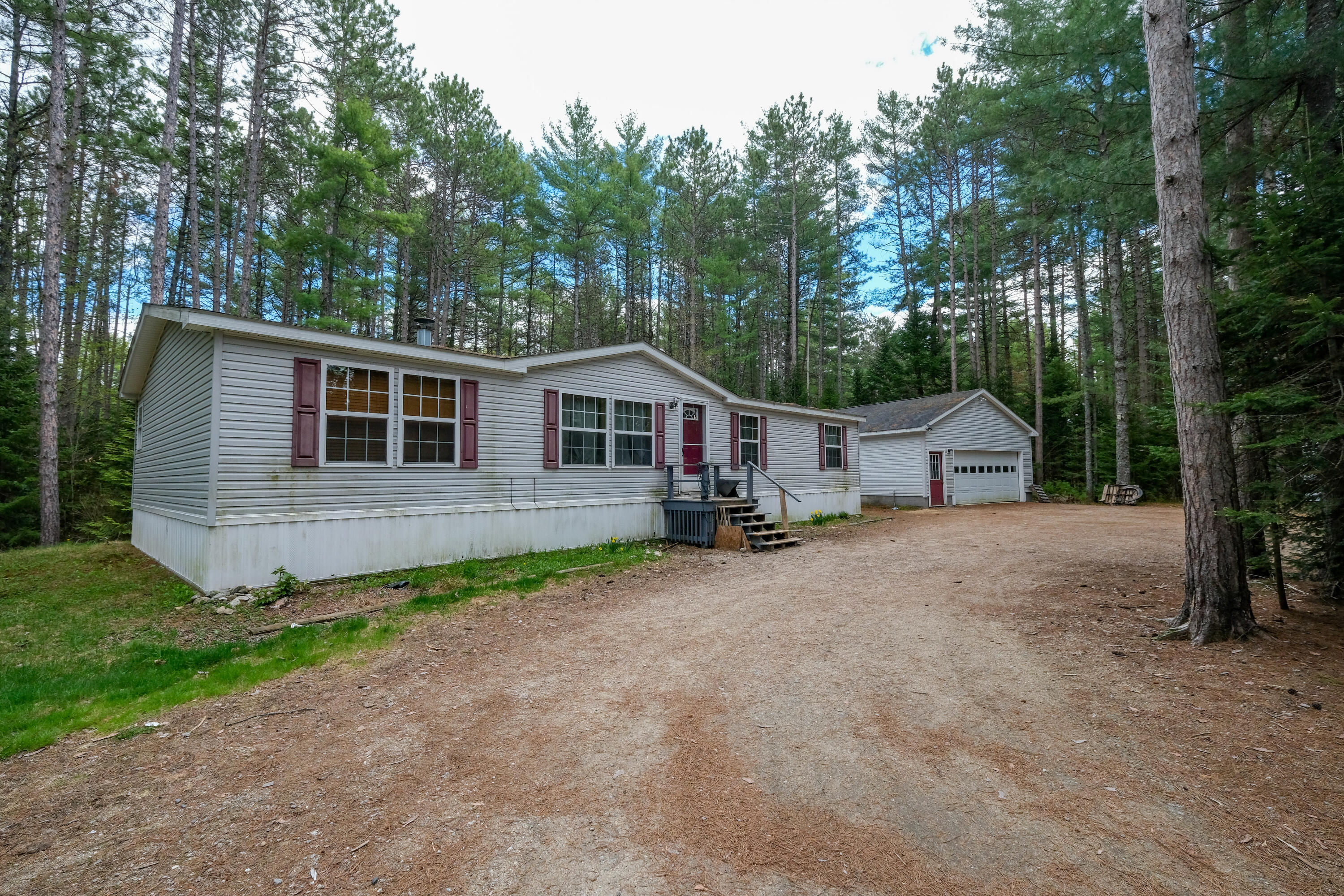 16 Plains Road Harrison ME 04040
