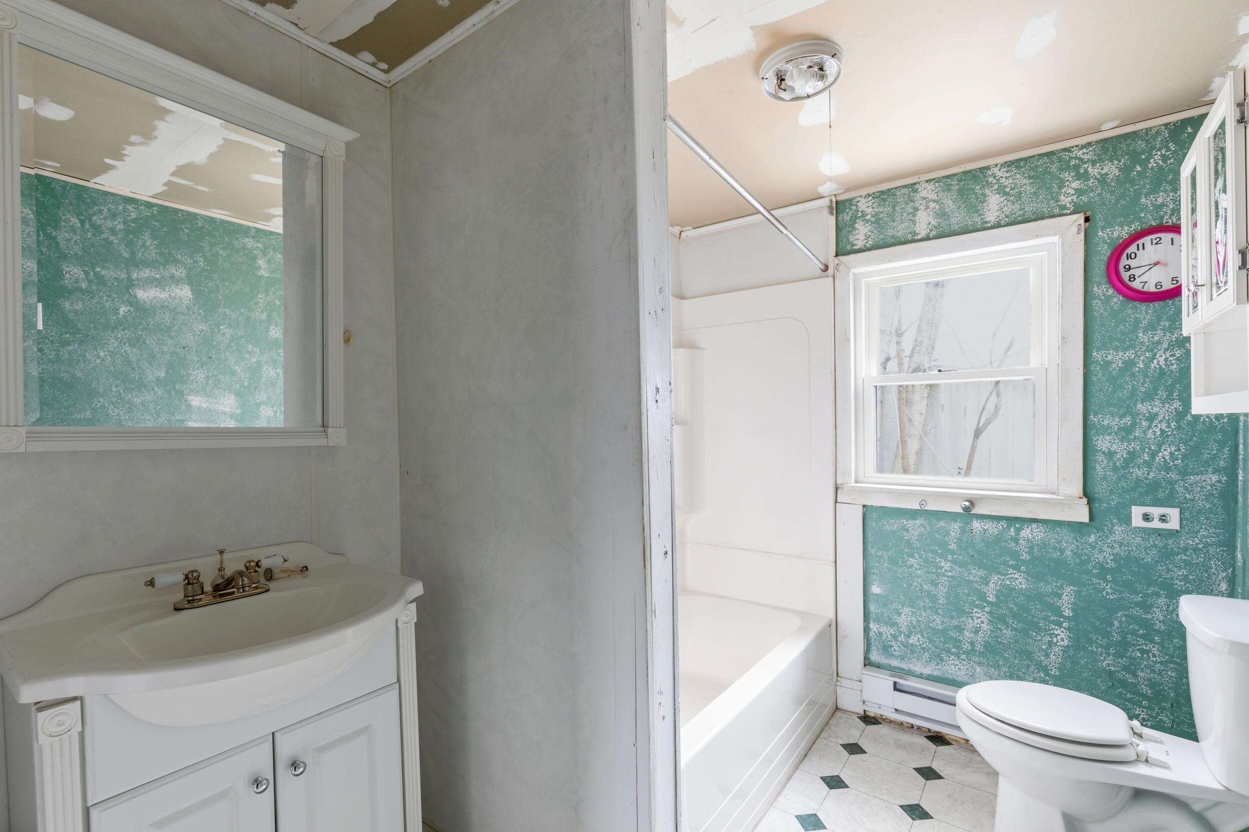 1042 Pequawket Trail Standish ME 04085