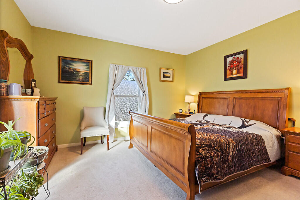 104 Cotta Lane Saint Albans ME 04971