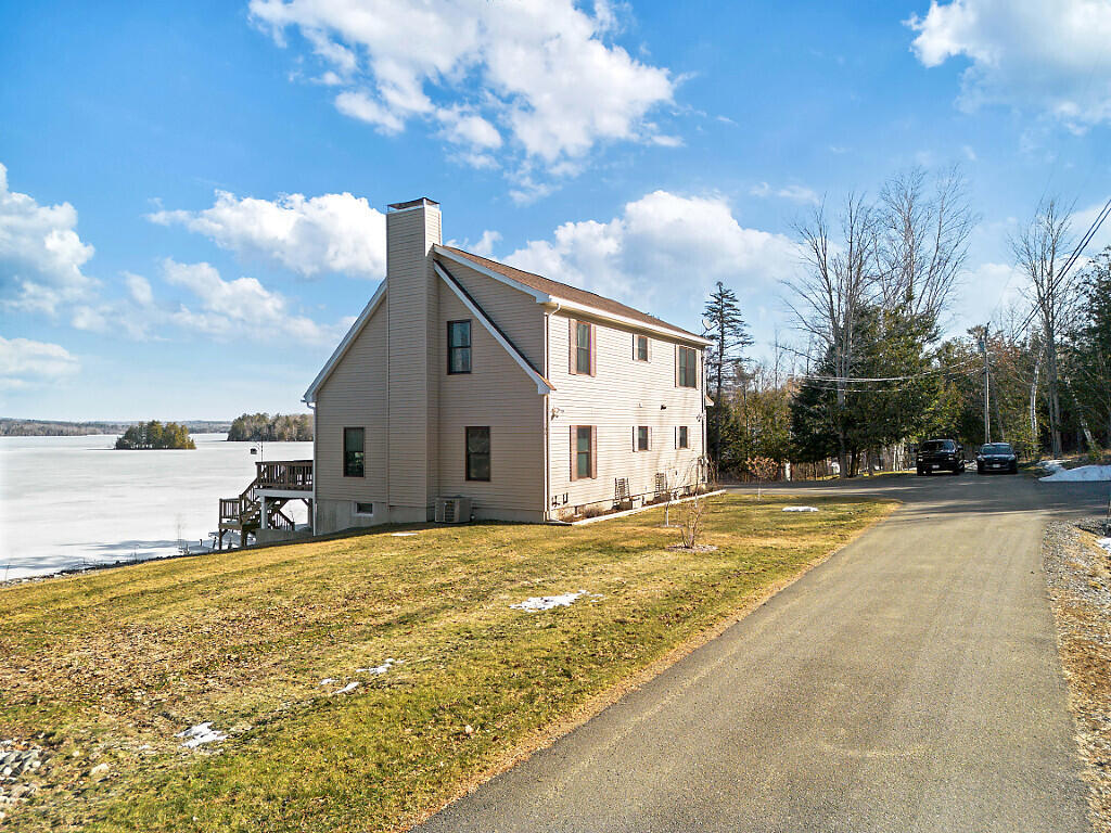 104 Cotta Lane Saint Albans ME 04971