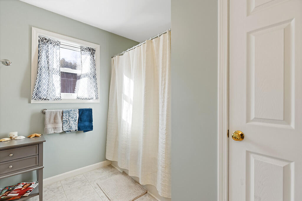 104 Cotta Lane Saint Albans ME 04971