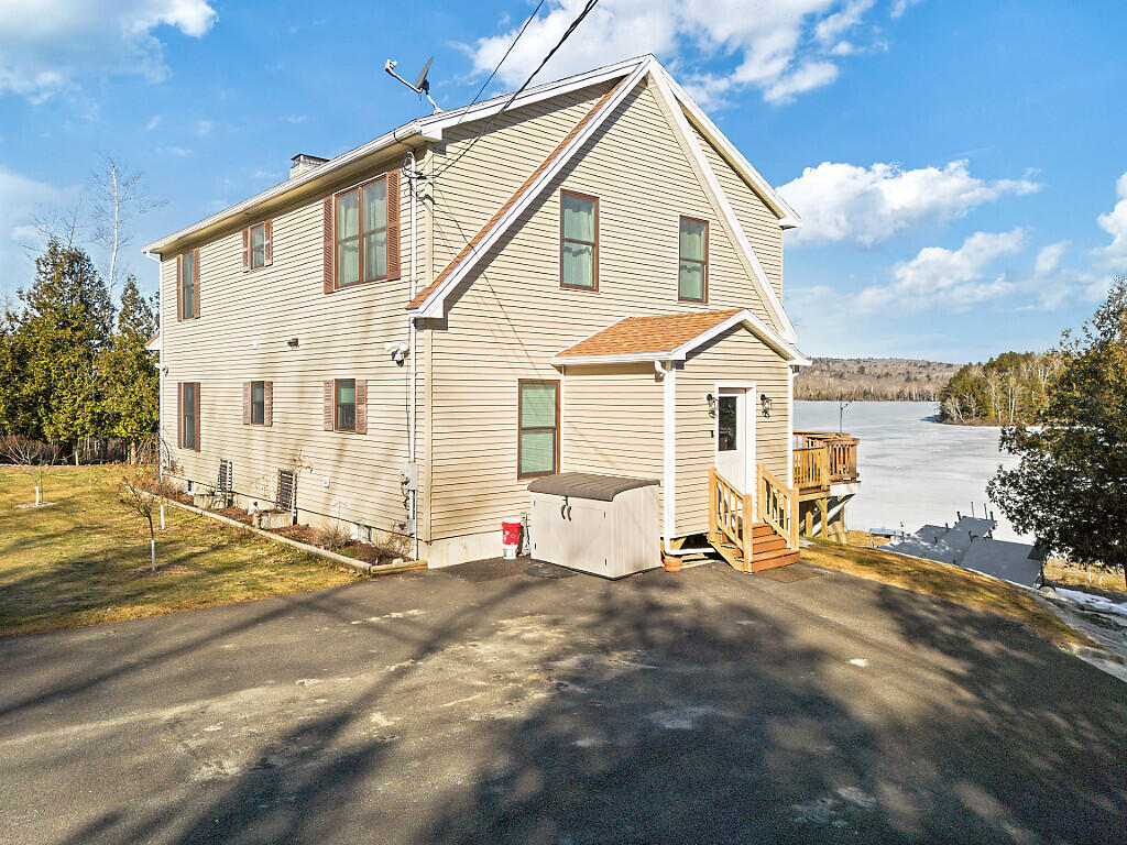 104 Cotta Lane Saint Albans ME 04971