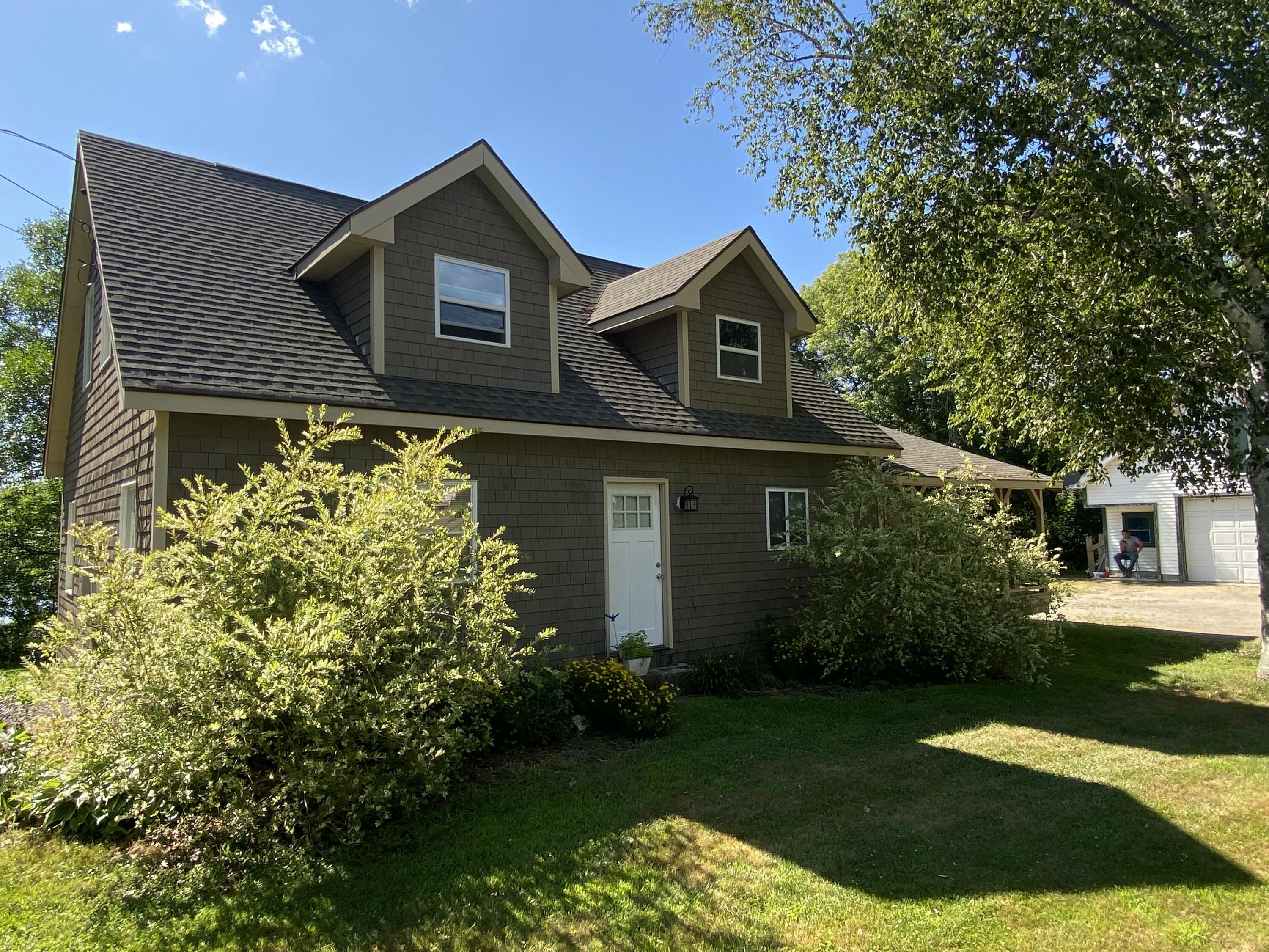 1690 River Road Clinton ME 04927