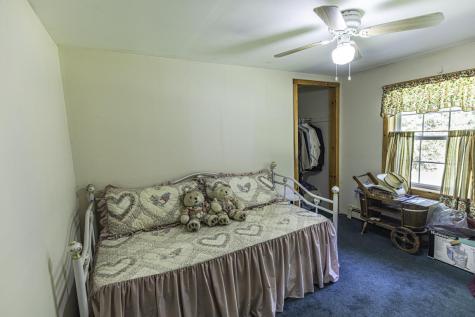 450 Station Road Bradford ME 04410