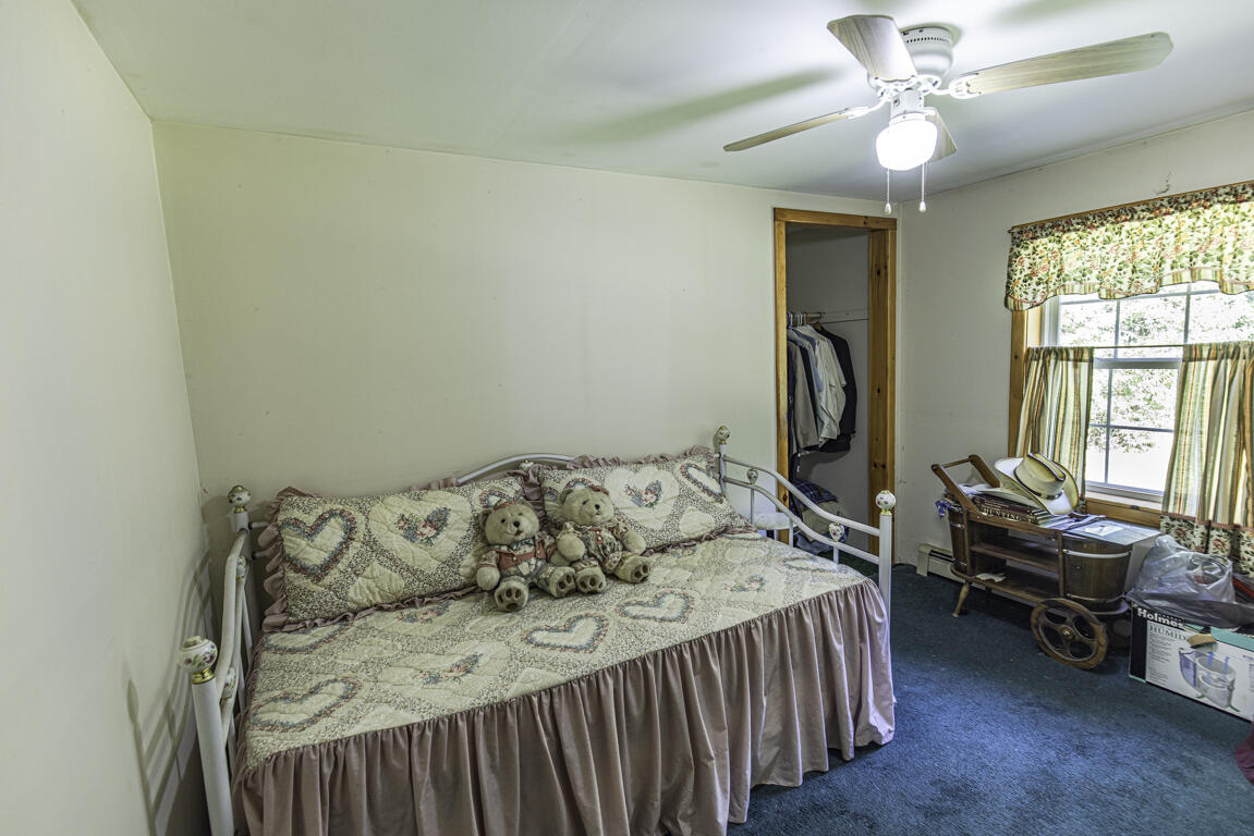 450 Station Road Bradford ME 04410