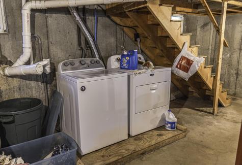 450 Station Road Bradford ME 04410