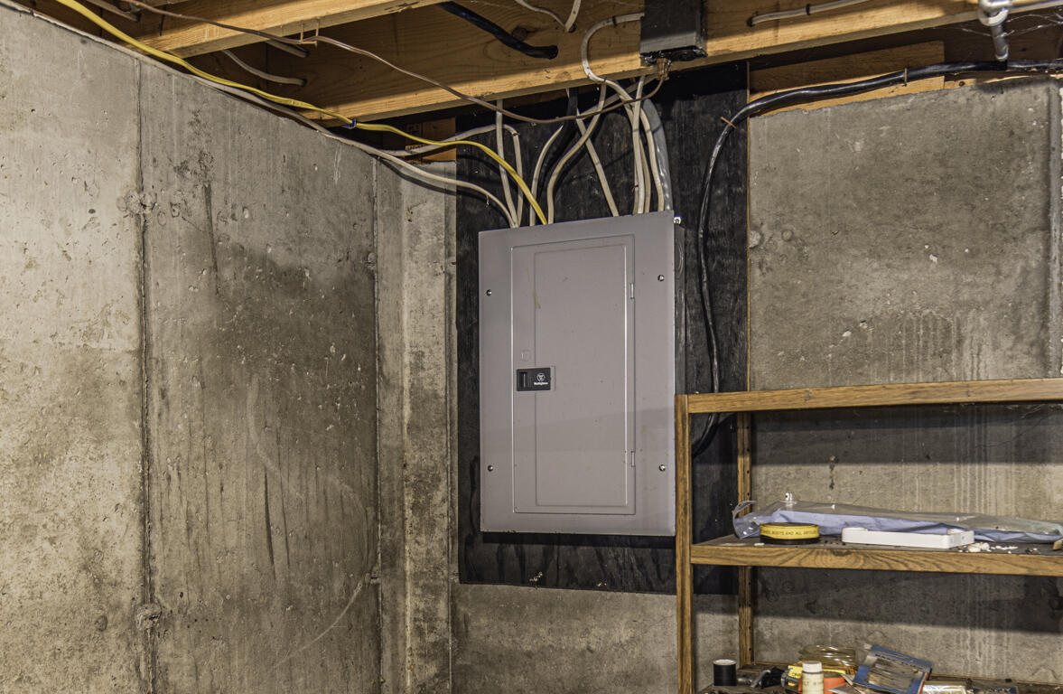 450 Station Road Bradford ME 04410