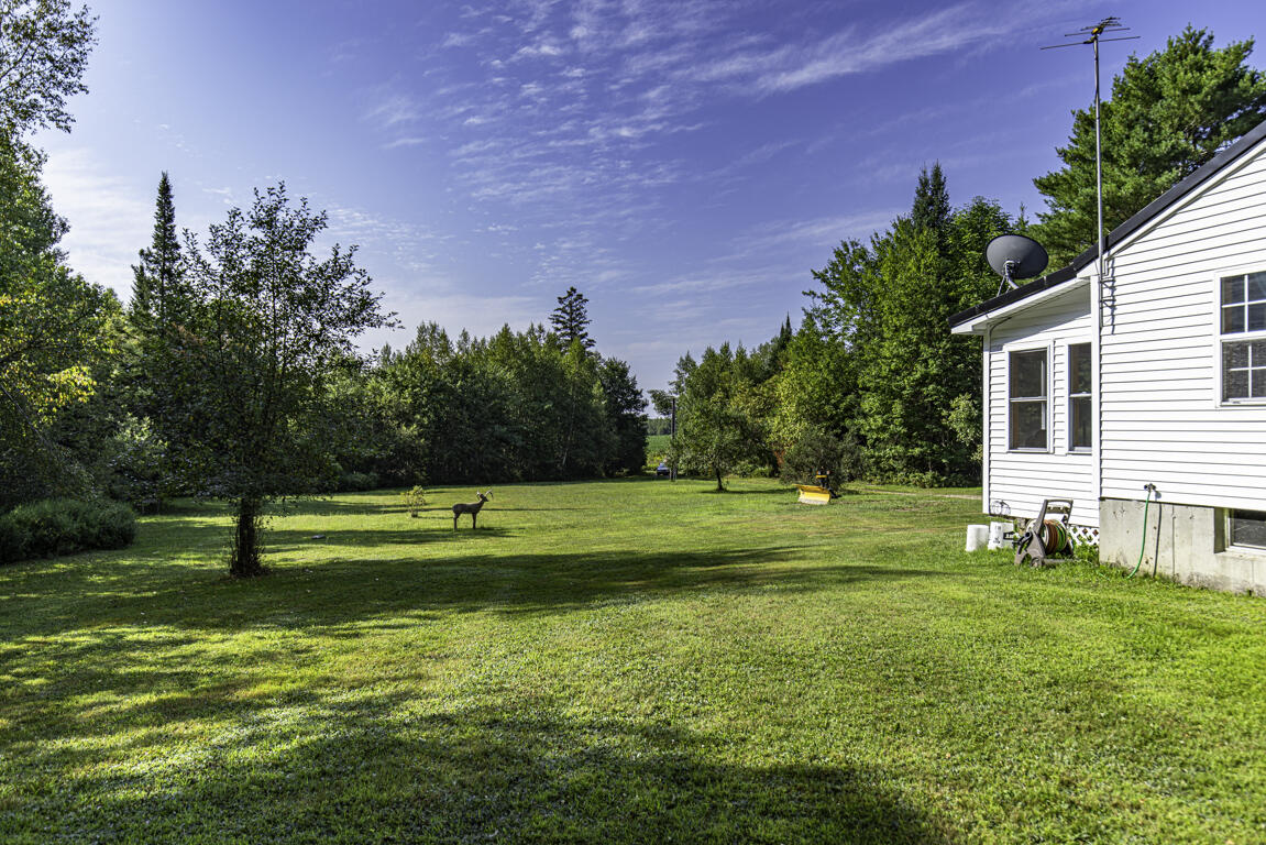 450 Station Road Bradford ME 04410