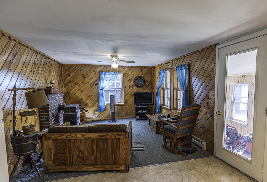 450 Station Road Bradford ME 04410