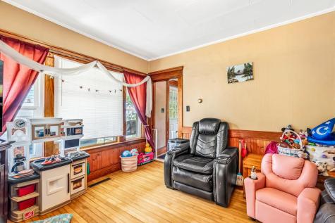 131 Pleasant Street Dexter ME 04930