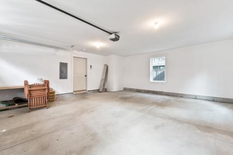 11 Neptune Drive Brunswick ME 04011