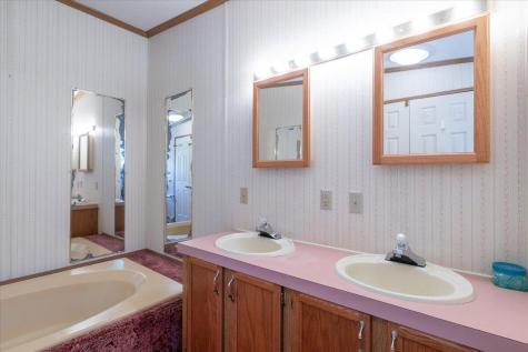 479 New England Road Searsmont ME 04973