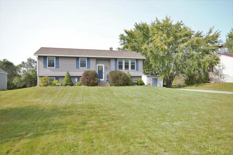 9 Lindsey Way Hampden ME 04444