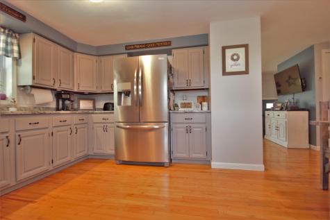9 Lindsey Way Hampden ME 04444