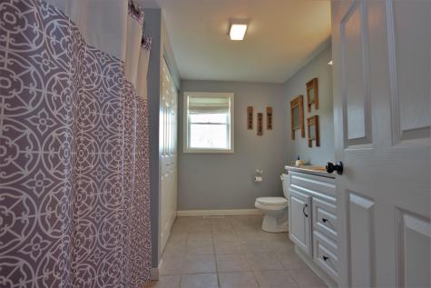9 Lindsey Way Hampden ME 04444