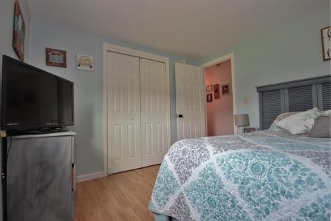 9 Lindsey Way Hampden ME 04444