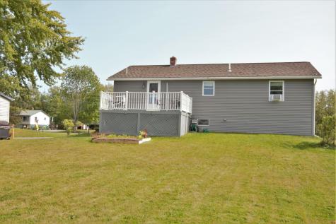 9 Lindsey Way Hampden ME 04444