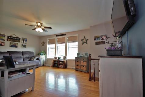 9 Lindsey Way Hampden ME 04444