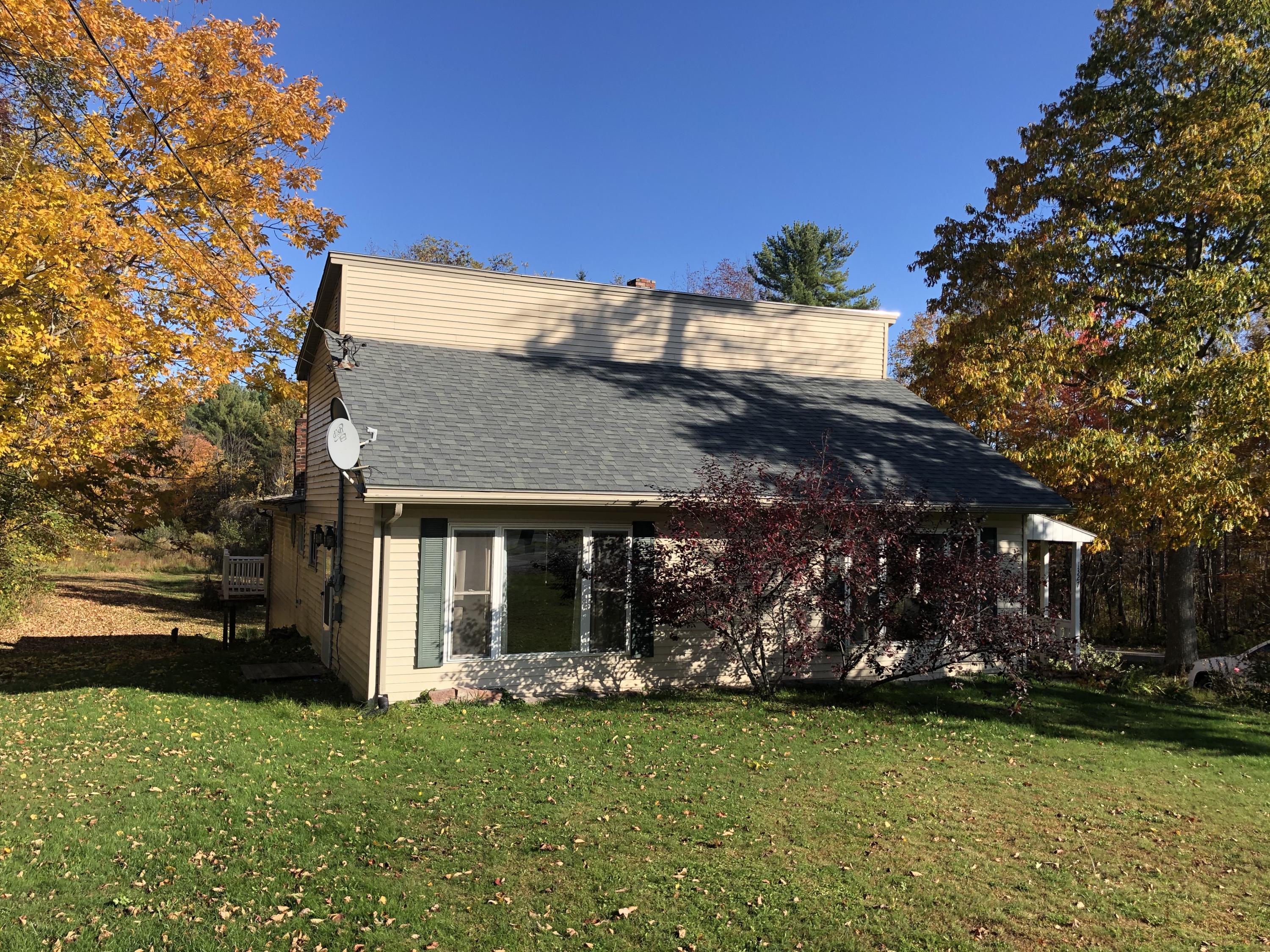 1327 Pushaw Road Glenburn ME 04401