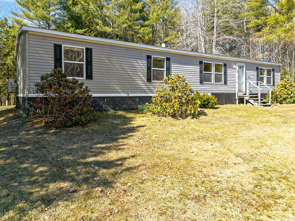 5 Forest Lane Fairfield ME 04937