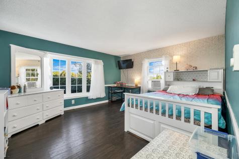 22 N Town Farm Road Oxford ME 04270