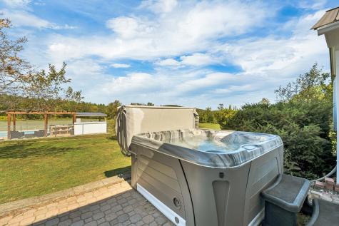 22 N Town Farm Road Oxford ME 04270