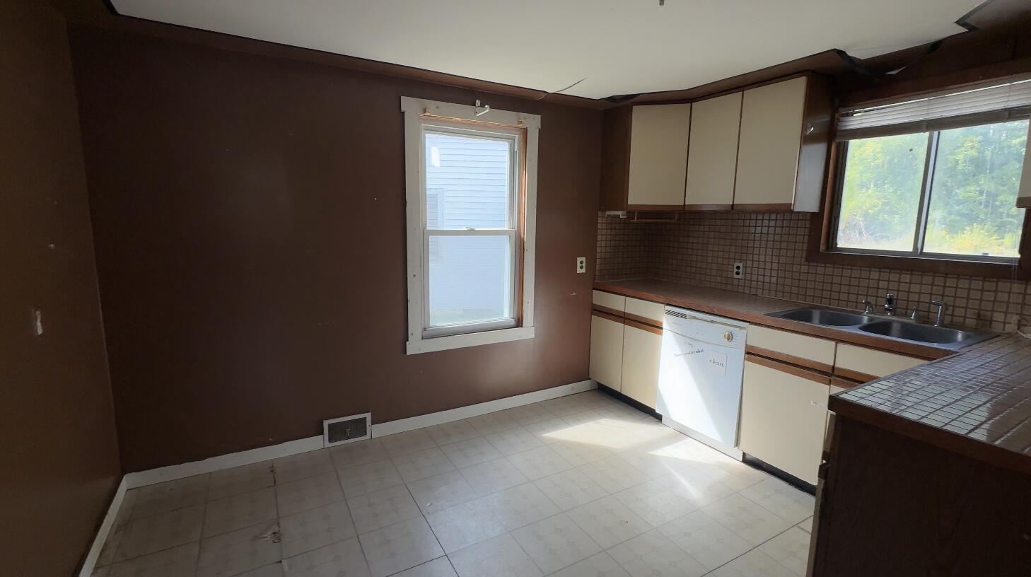 947 Sabattus Street Lewiston ME 04240