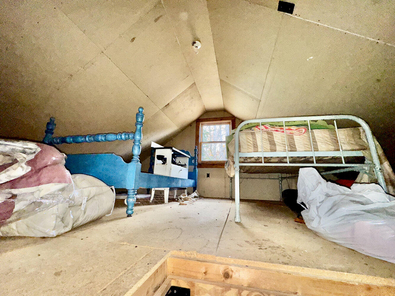 2738 Burkettville Road Liberty ME 04949