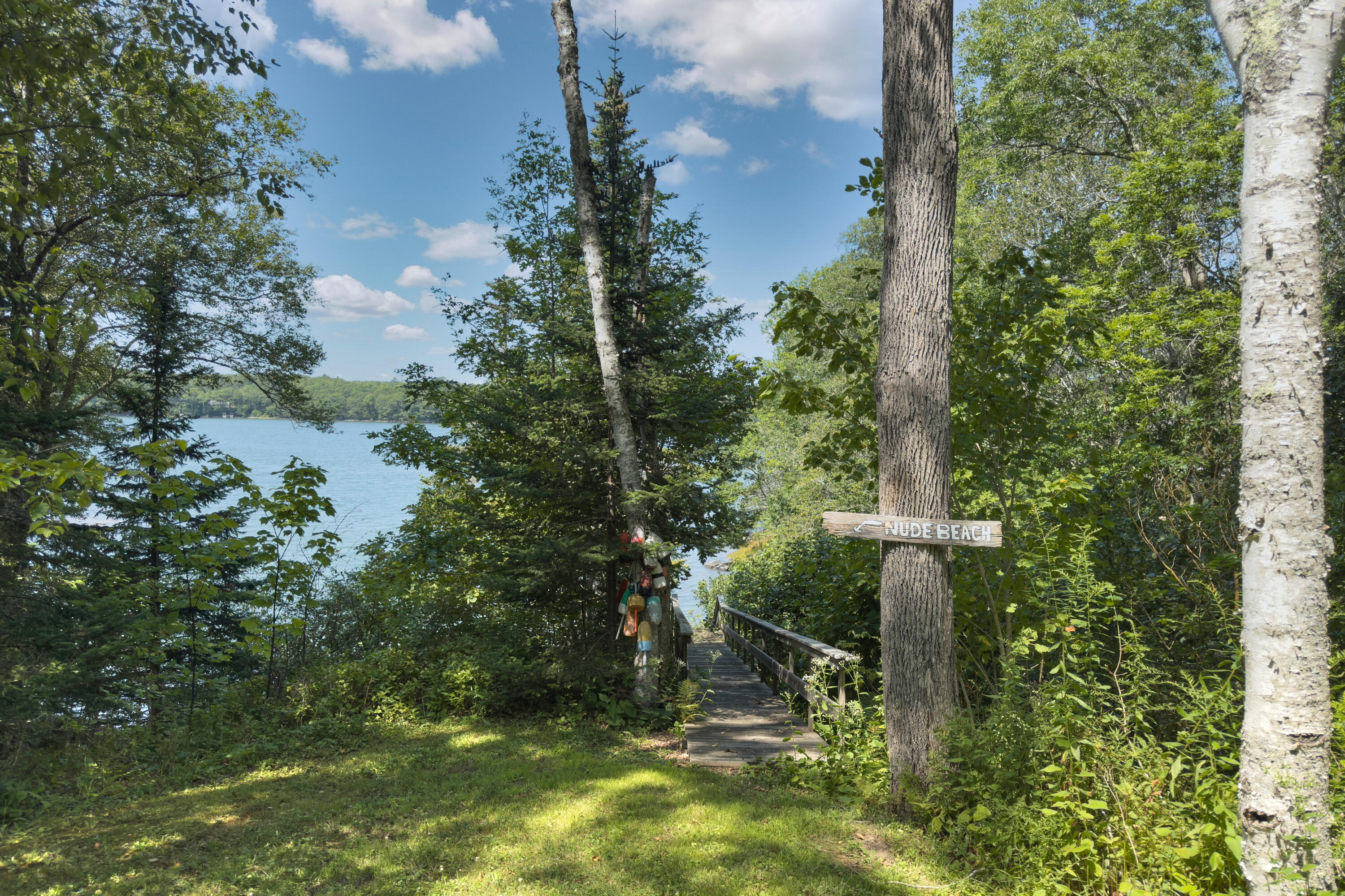 33 Rockinghorse Lane Saint George ME 04859