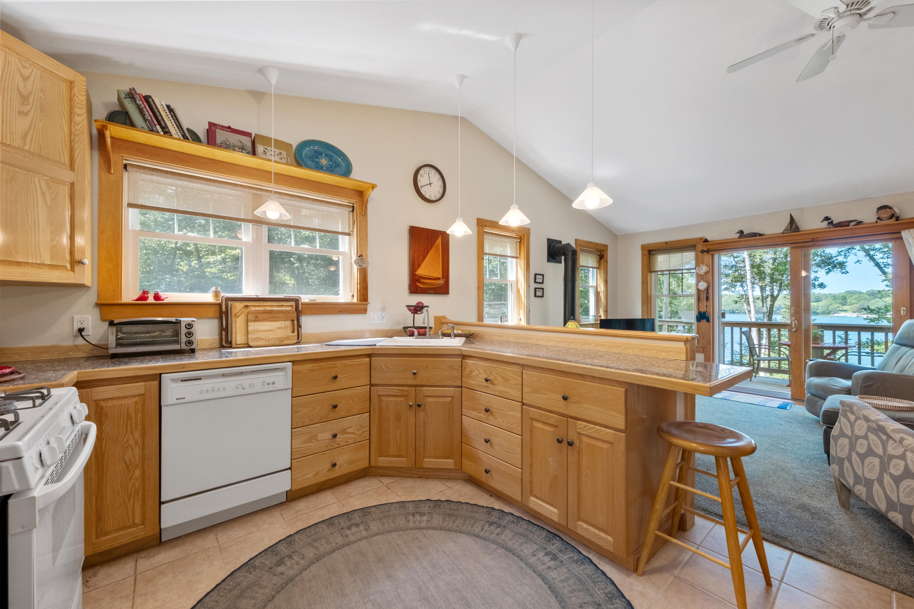 33 Rockinghorse Lane Saint George ME 04859