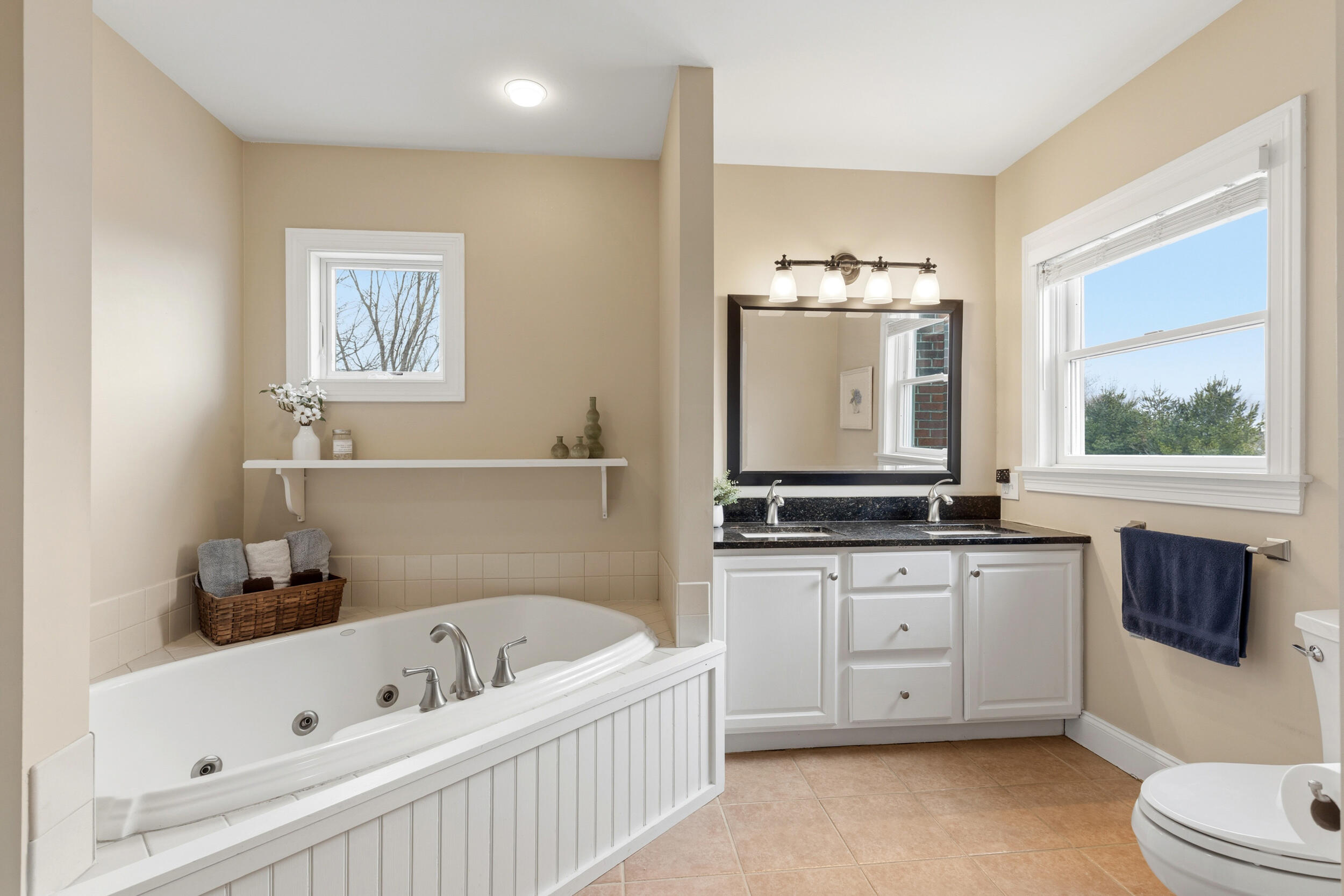 111 Concord Circle Yarmouth ME 04096