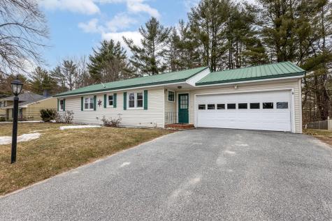 37 Mcarthur Avenue Lewiston ME 04240