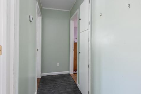 37 Mcarthur Avenue Lewiston ME 04240