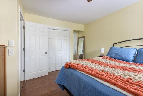 37 Mcarthur Avenue Lewiston ME 04240
