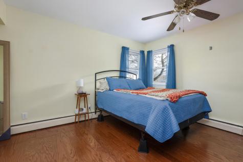 37 Mcarthur Avenue Lewiston ME 04240