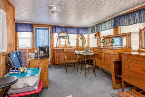 37 Mcarthur Avenue Lewiston ME 04240