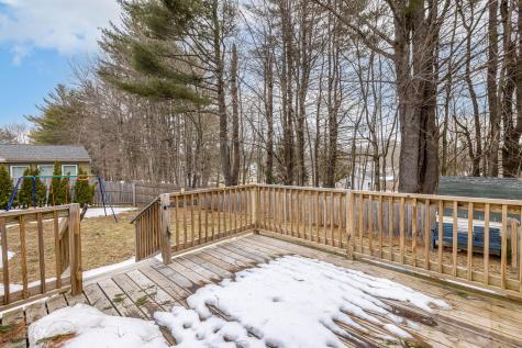 37 Mcarthur Avenue Lewiston ME 04240