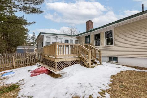 37 Mcarthur Avenue Lewiston ME 04240